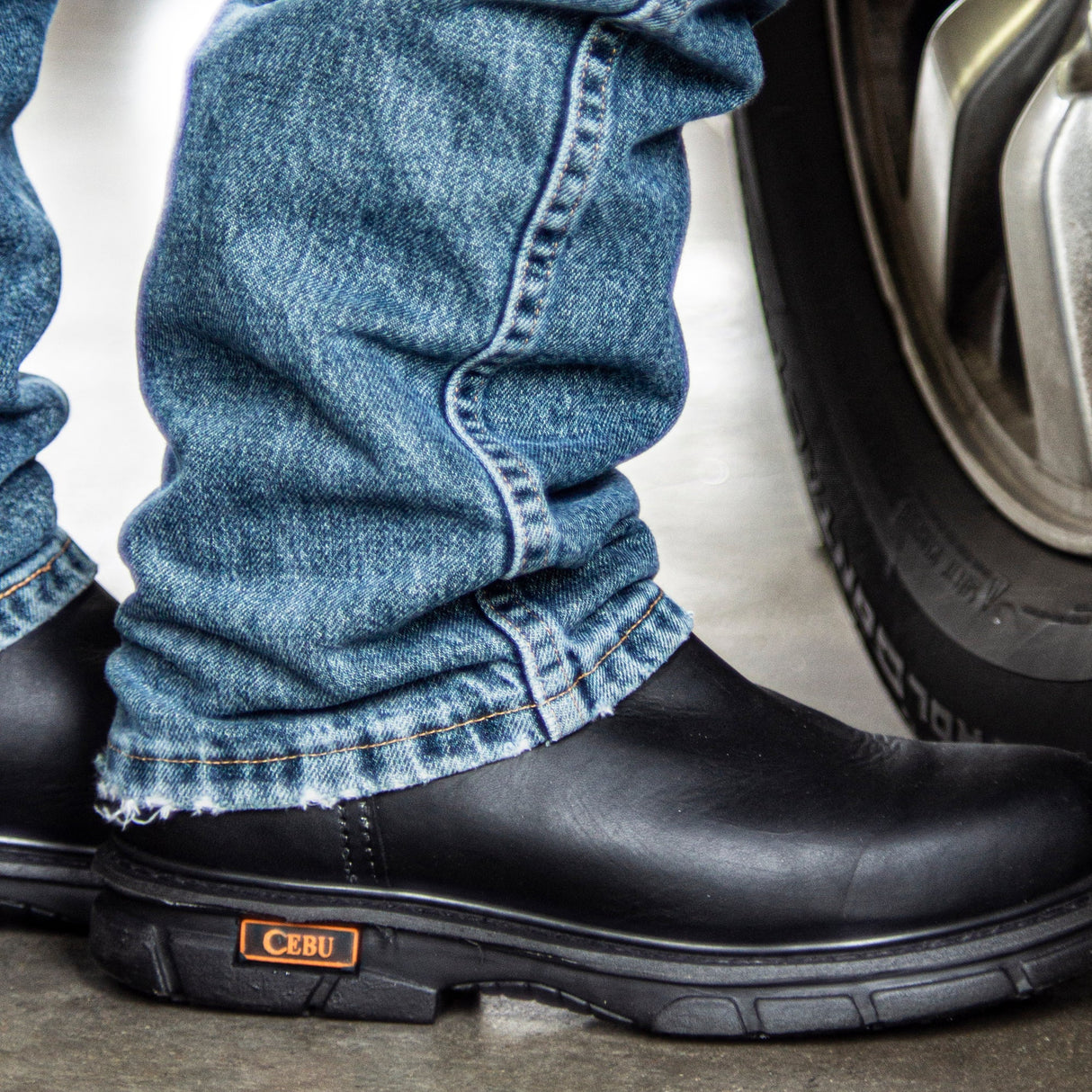 Cebu Max Grip High-Traction Pull On 10" Work Boots - Soft Toe